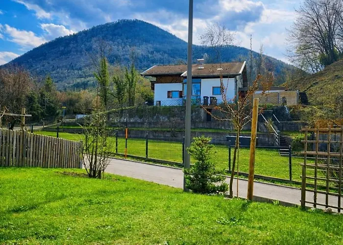 Moderne Mit Alpenblick In Chiemseenähe Apartment